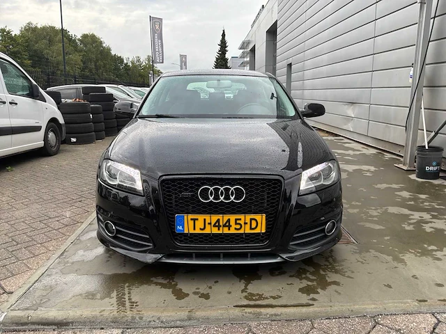 2010 - audi - a3 - 2.0 t s3 q. ambition - personenauto - afbeelding 2 van  4