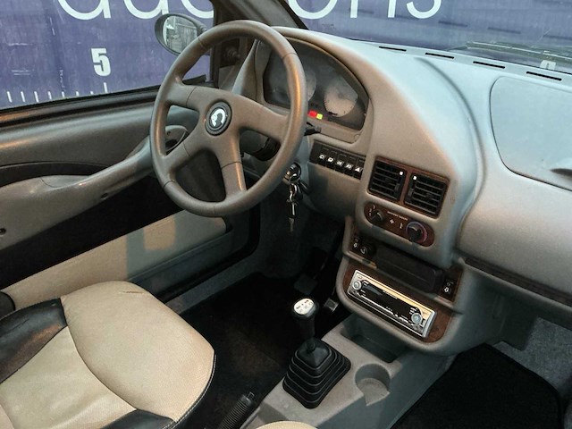 2010 - casalini - 11 - personenauto - afbeelding 6 van  9