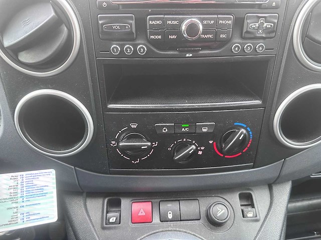 2010 - citroen - berlingo - 1.6 vti 120 xtr - 49-ndf-7 - afbeelding 8 van  9
