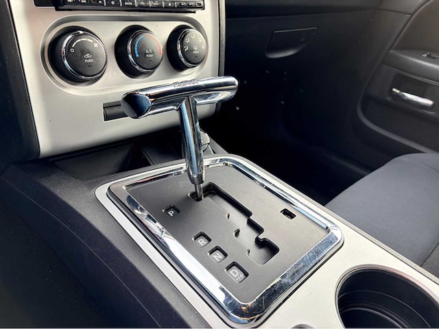 2010 - dodge - challenger - personenauto - afbeelding 4 van  17