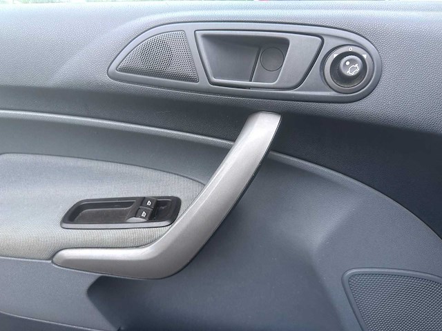2010 - ford - fiesta - 1.25 limited - car - afbeelding 2 van  19