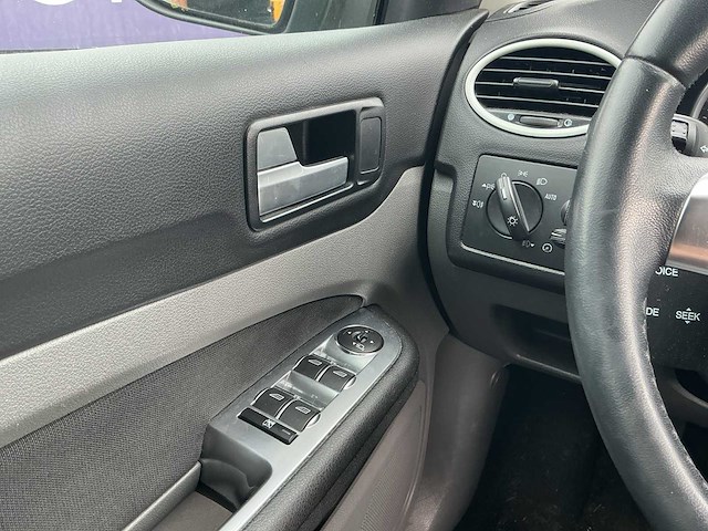 2010 - ford - focus wagon - 1.6 comfort - personenauto - afbeelding 2 van  12