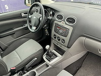 2010 - ford - focus wagon - 1.6 comfort - personenauto - afbeelding 10 van  12