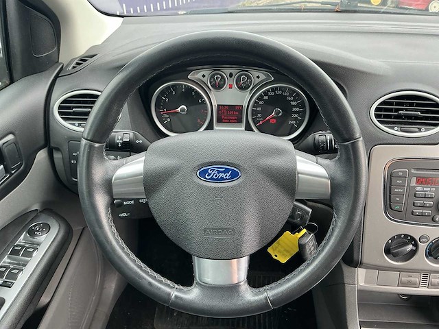 2010 - ford - focus wagon - 1.6 comfort - personenauto - afbeelding 12 van  12