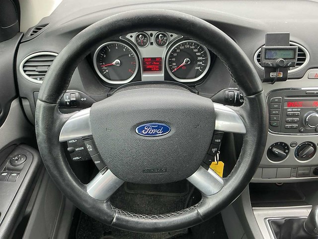 2010 - ford - focus wagon - 1.6 comfort - personenauto - afbeelding 10 van  10