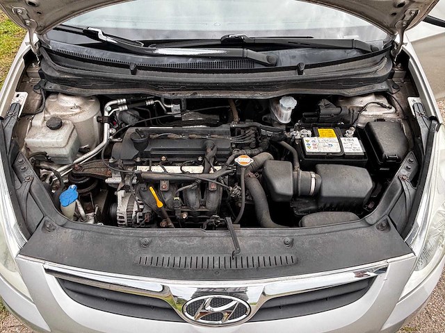 2010 - hyundai - i20 - 1.2i dynamic - car - afbeelding 2 van  14