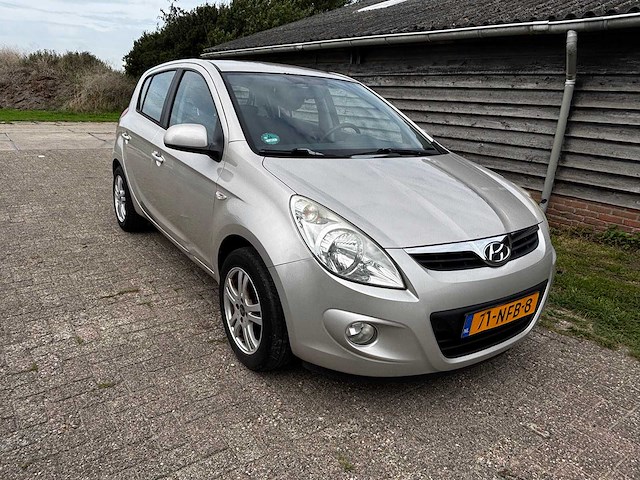 2010 - hyundai - i20 - 1.2i dynamic - car - afbeelding 5 van  14