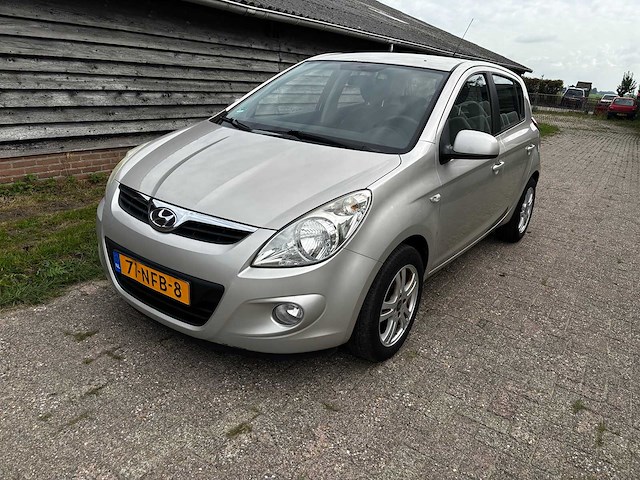 2010 - hyundai - i20 - 1.2i dynamic - car - afbeelding 1 van  14