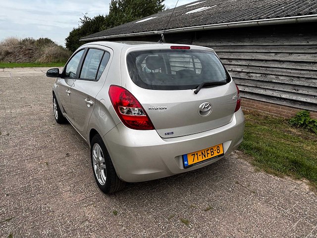 2010 - hyundai - i20 - 1.2i dynamic - car - afbeelding 9 van  14