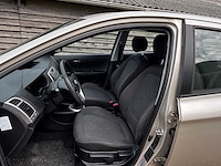 2010 - hyundai - i20 - 1.2i dynamic - car - afbeelding 11 van  14