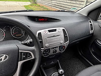 2010 - hyundai - i20 - 1.2i dynamic - car - afbeelding 13 van  14