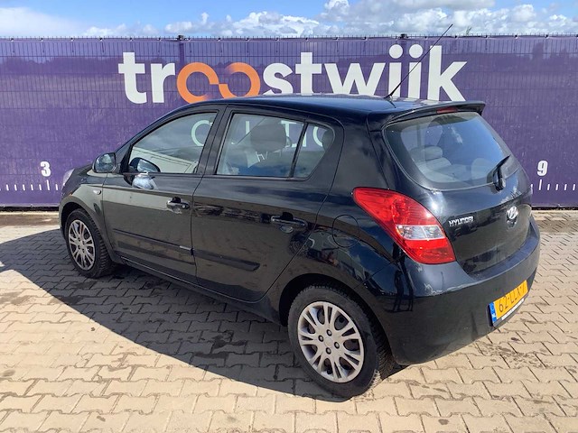 2010 - hyundai - i20 - 1.4i dynamic - personenauto - afbeelding 3 van  12
