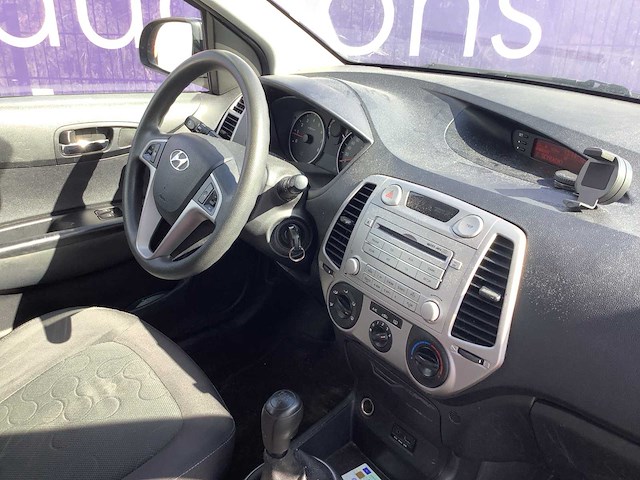 2010 - hyundai - i20 - 1.4i dynamic - personenauto - afbeelding 6 van  12