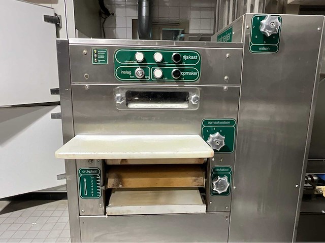 2010 - kalmeijer - toevouw- en opmaakmachine - afbeelding 5 van  7