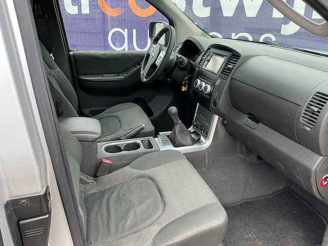 2010 - nissan - navara - 2.5 dci se king cab - bedrijfswagen/pick-up - afbeelding 8 van  8