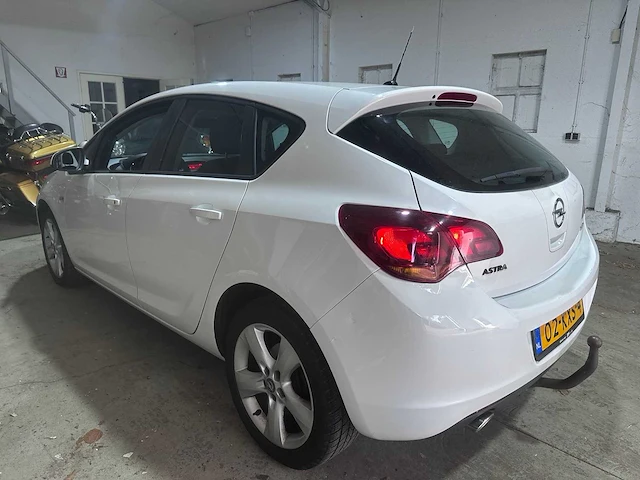 2010 - opel - astra - 1.4 turbo edition - 02-kxs-4 - afbeelding 12 van  19
