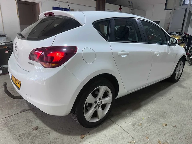 2010 - opel - astra - 1.4 turbo edition - 02-kxs-4 - afbeelding 14 van  19