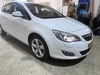 2010 - opel - astra - 1.4 turbo edition - 02-kxs-4 - afbeelding 15 van  19