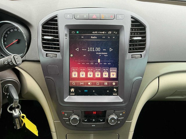 2010 - opel - insignia sports tourer - 1.6 t sport - personenauto - afbeelding 12 van  13