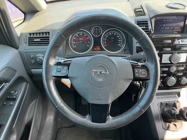 2010 - opel - zafira - 1.8 111 y. ed. - personenauto - afbeelding 12 van  12