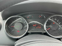 2010 - peugeot - 5008 - 1.6 vti sr 5p. - personenauto