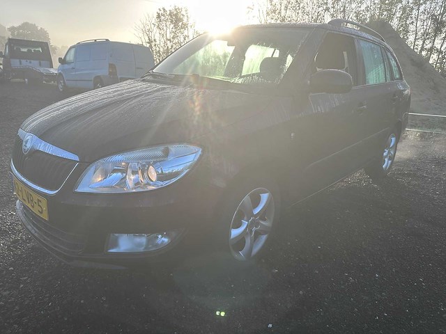 2010 - skoda - fabia combi - 1.2 tdi greenline - 42-lvb-5 - afbeelding 1 van  18