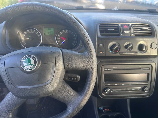 2010 - skoda - fabia combi - 1.2 tdi greenline - 42-lvb-5 - afbeelding 17 van  18