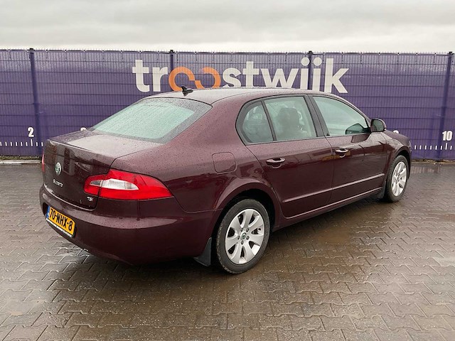 2010 - skoda - superb - 1.8 tsi comfort bns - personenauto - afbeelding 13 van  18