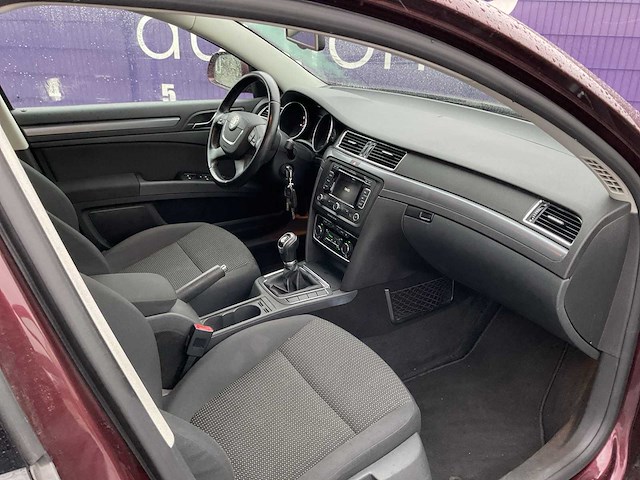 2010 - skoda - superb - 1.8 tsi comfort bns - personenauto - afbeelding 14 van  18