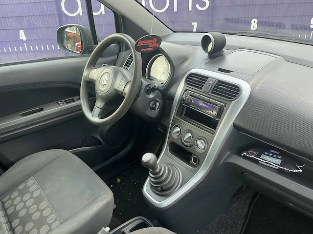 2010 - suzuki - splash - 1.0 spirit - personenauto - afbeelding 11 van  13