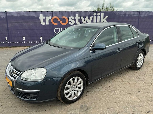 2010 - volkswagen - jetta - 1.4 tsi comfortline - personenauto - afbeelding 1 van  6