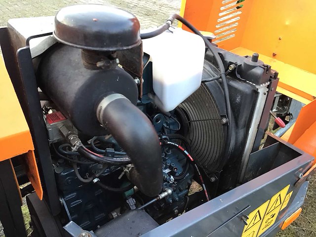 2010 aanhanger met houthakselaar - afbeelding 6 van  16