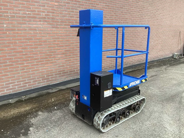 2010 aichi rm 04 b rupshoogwerker - afbeelding 1 van  9