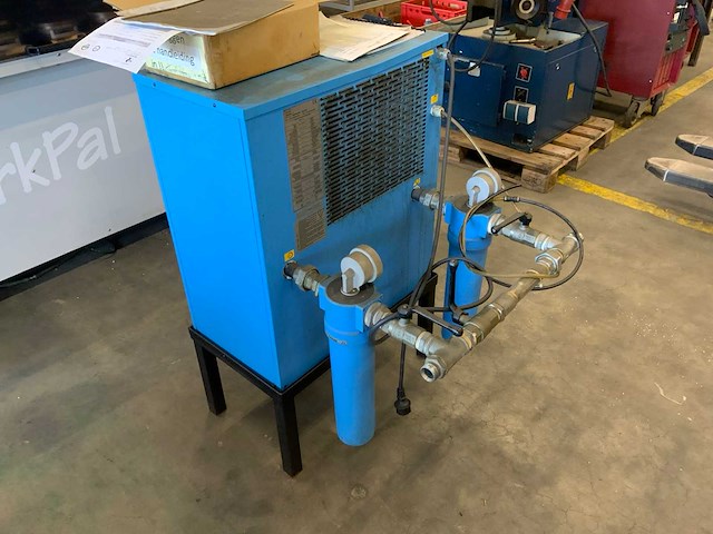 2010 airpress adr 49 persluchtdroger - afbeelding 1 van  3