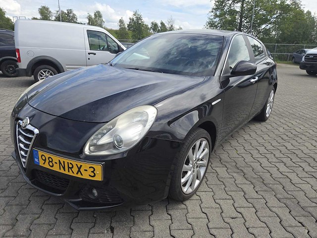 2010 alfa romeo giulietta 1.4 t distinctive personenauto - afbeelding 1 van  9