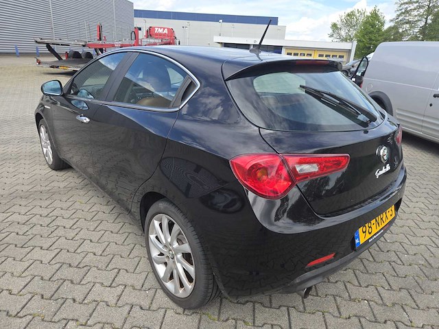 2010 alfa romeo giulietta 1.4 t distinctive personenauto - afbeelding 5 van  9