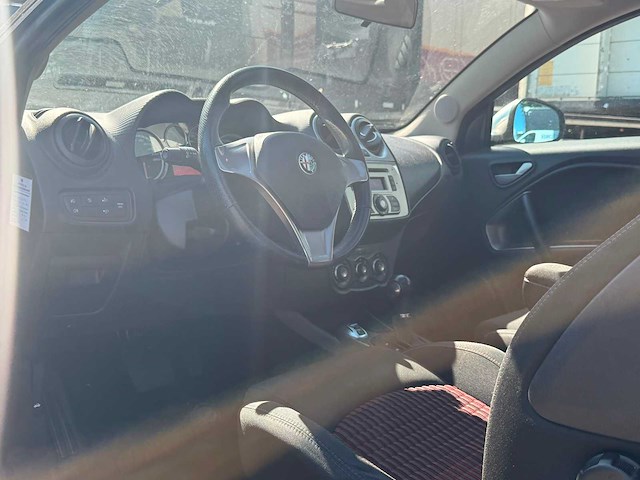 2010 alfa romeo mito automaat 1.4 t distinctive personenauto - afbeelding 8 van  12