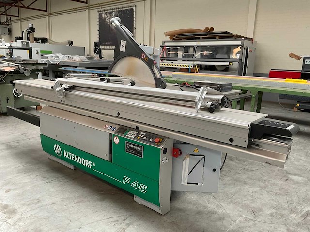 2010 altendorf f45 formaatzaag - afbeelding 1 van  11
