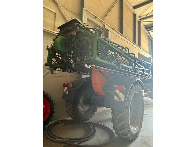 2010 amazone ux 5200 - veldspuit - afbeelding 11 van  16