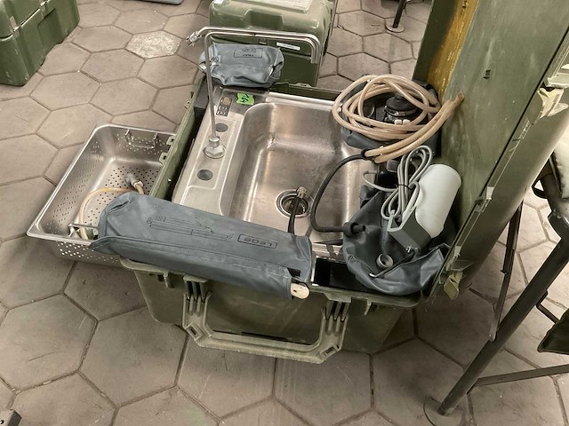 2010 aseptico inc. adu-42cf portable scrub sink unit - afbeelding 2 van  8