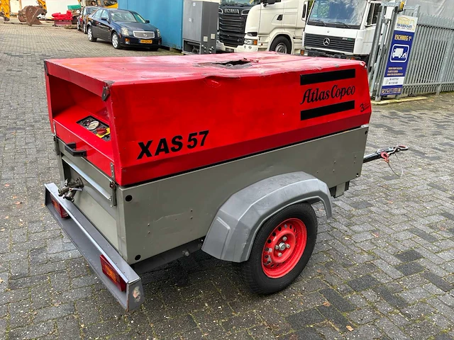 2010 atlas copco xas5700 mobiele compressorkar - afbeelding 12 van  14