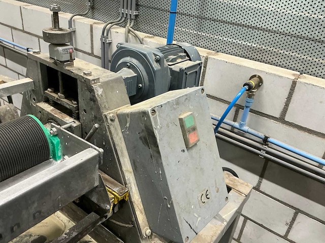 2010 axel wirth lw 100/5/450 lijmmachine - afbeelding 4 van  8