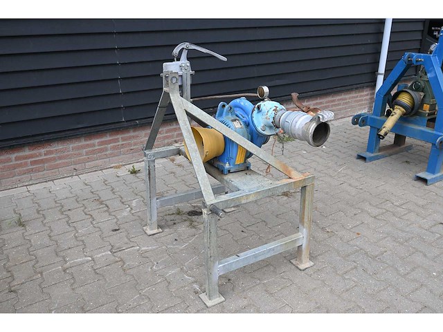 2010 bauer fa/80 beregeningspomp - afbeelding 1 van  6