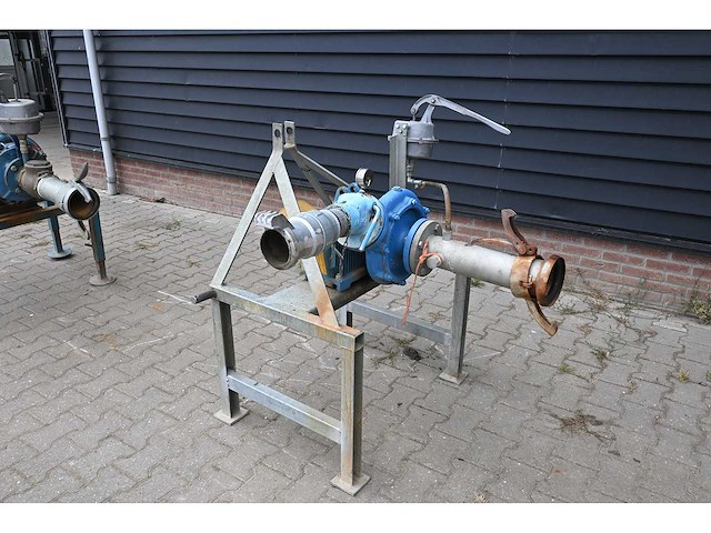 2010 bauer fa/80 beregeningspomp - afbeelding 2 van  6