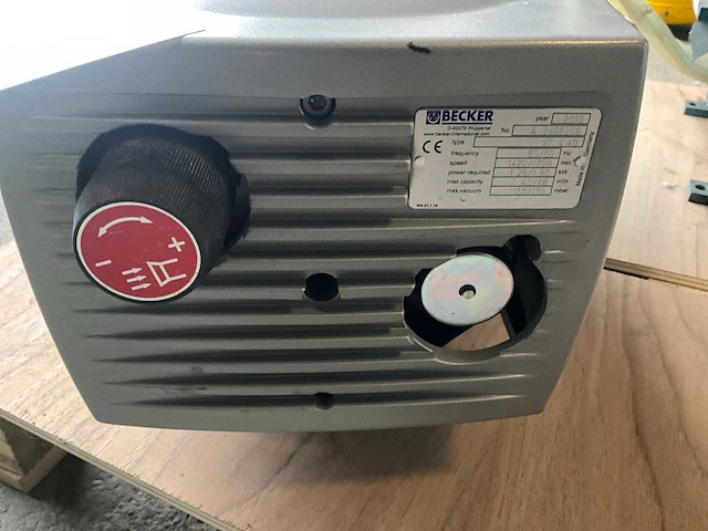 2010 becker vt4.40 vacuümpomp - afbeelding 6 van  8