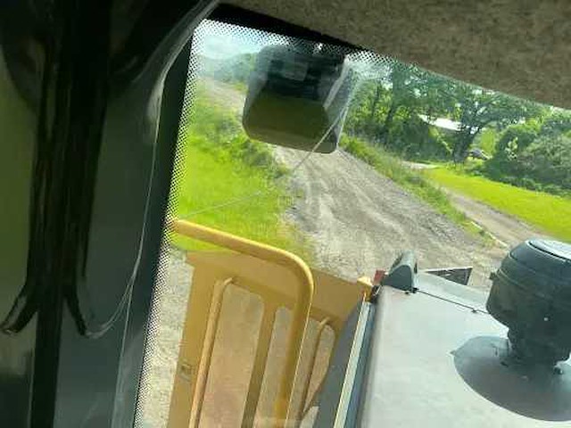 2010 bell l2606e wiellader 227 kw - afbeelding 21 van  39