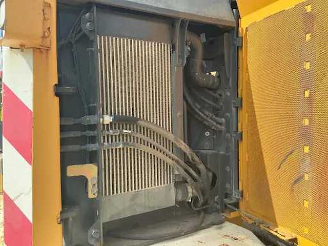 2010 bell l2606e wiellader 227 kw - afbeelding 30 van  39