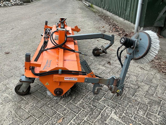 2010 bema serie 25 straatveegmachine - afbeelding 17 van  20