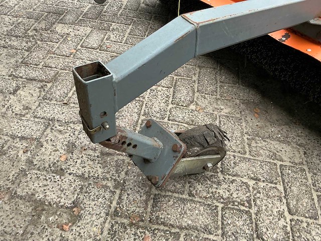 2010 bema serie 25 straatveegmachine - afbeelding 20 van  20