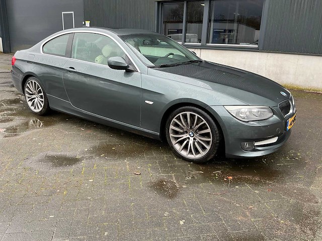 2010 bmw 3-serie coupé personenauto - afbeelding 12 van  20